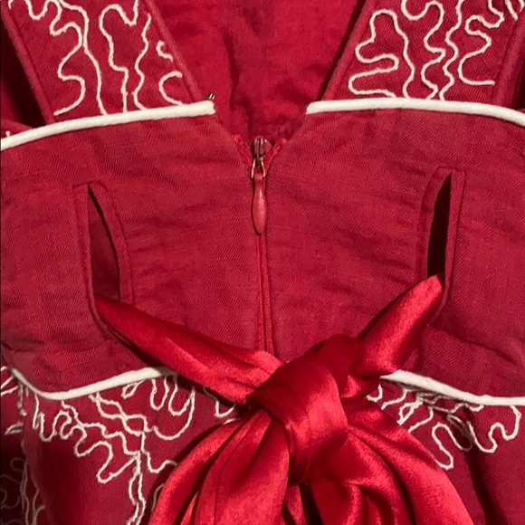 Vibrant red dress with white detailing - Picture 5 of 6